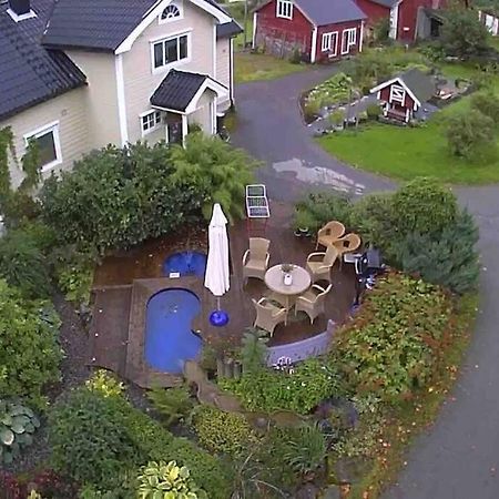 Minihus Med Drommeutsikt Til Sunnmorsalpene Apartment Aure  Exterior photo